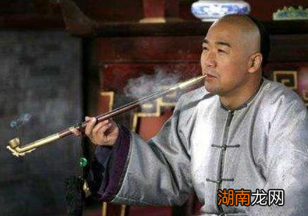 说说纪晓岚与和珅的生平与官职 两人真的可以平起平坐吗