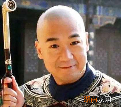 说说纪晓岚与和珅的生平与官职 两人真的可以平起平坐吗