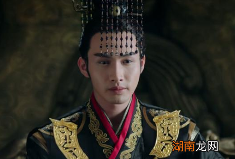 史书中秦始皇没有立过皇后，扶苏和胡亥到底是谁的孩子？