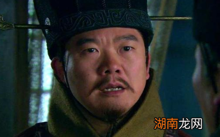 马超为了投靠立碑,他都做了什么?