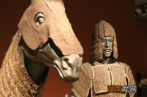 刘邦为什么要将李左车和韩信分开？为何不让李左车带兵呢？