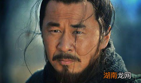 曹操年轻时候得罪了人,他为什么能迅速升官?