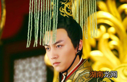 为了给自己的发妻许平君报仇，刘询都做了些什么？