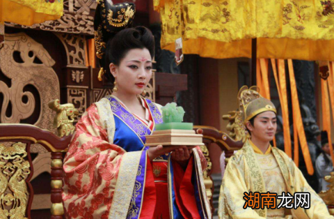 为什么说李治的原配王皇后死的并不冤枉？利用武则天去牵制别的嫔妃