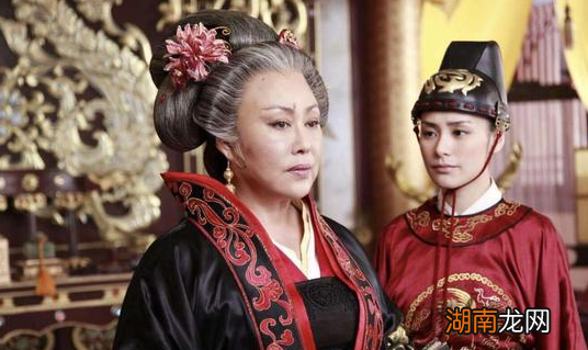 神龙政变是由何引发的呢？爆发的最大原因是什么？