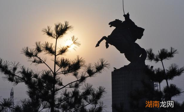 晋国历史上著名的曲沃代翼的故事是怎么发生的?