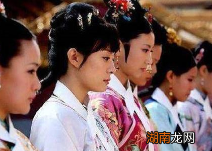 古代妃子吃穿用度宫里都会提供 他们的月钱都花在什么地方
