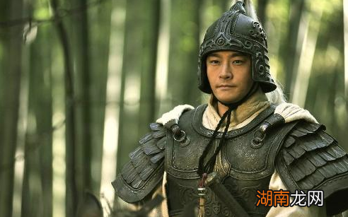 三国时期官员每月都多少俸禄？相当于现在的多少钱？