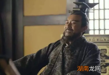 华歆和王朗舍弃东吴贤主投奔曹操,这是为何呢?