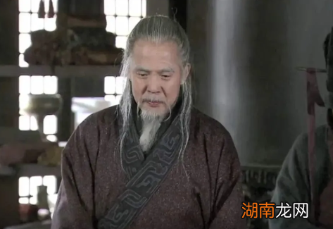 华歆和王朗舍弃东吴贤主投奔曹操,这是为何呢?