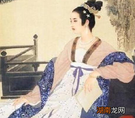 面对落魄被打落冷宫的妃子 太监为什么还要追随到冷宫