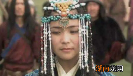 王爷准备回京当皇帝,母亲却说:你让给弟弟吧