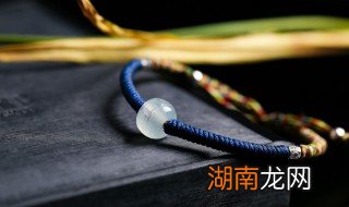 翡翠如意上雕刻蝙蝠寓意什么意思