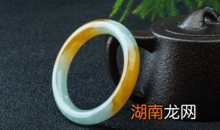 怎么知道翡翠玉镯是真假货 怎么知道翡翠玉镯是真假