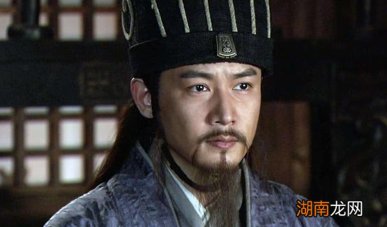 为什么比起军师诸葛亮，刘备更喜欢谋士法正呢？