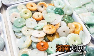 怎么样查翡翠的证书，怎么样查翡翠的证书编码