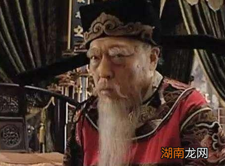 明朝皇帝比清朝皇帝还要差吗 事实确实如此吗