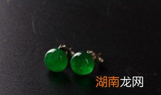 翡翠珠链配什么好看吗 翡翠珠链配什么吊坠