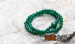 一分钟教你怎么辨别翡翠的真假 翡翠怎么变真假鉴别