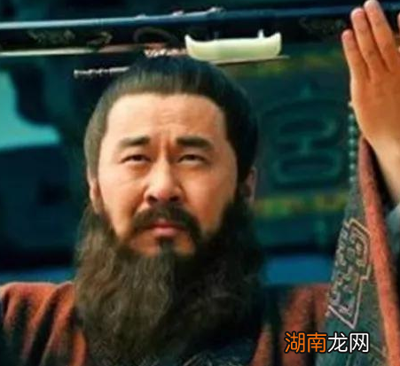 曹操在杀吕布的时候 曹操为何多此一举缢死再斩首