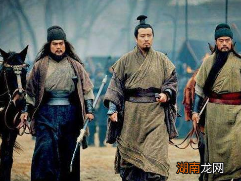 都是结义兄弟,刘备为什么对张飞和关羽的死是两种态度?