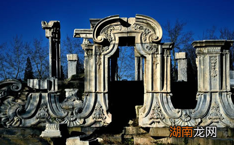 中国古代都有哪些被焚毁的著名建筑？