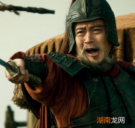 官渡之战刘表马腾孙策等人在做什么 他们为何不偷袭曹操的后方