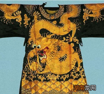 古代皇帝穿的龙袍几十年不洗一次 皇帝是怎么忍受衣服上的味道的