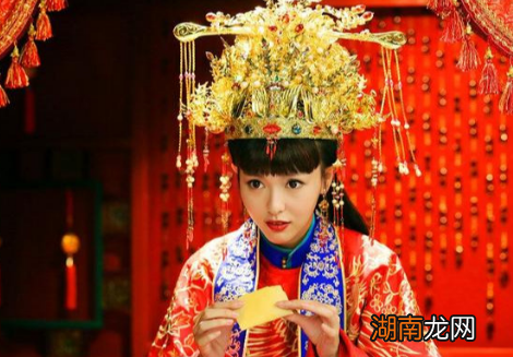 说说古代女子嫁衣发展史 不是什么朝代都是凤冠霞帔