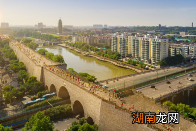 朱元璋的儿子那么多 为何没有出现康熙晚年的九子夺嫡