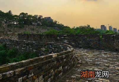 明朝长城到现在也有600多年了 长城为什么还能屹立不倒