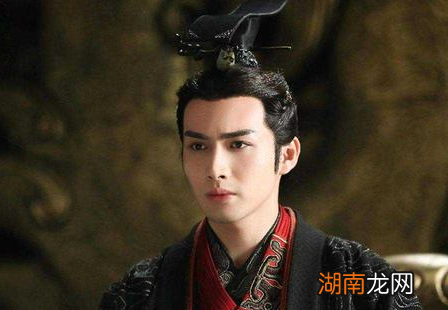 秦始皇当初为什么要修长城 不继续北伐匈奴不好吗