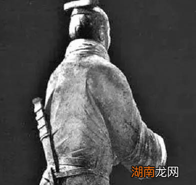 古代贵族为什么要带佩剑 除了防身还有什么意义