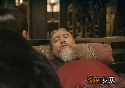 曹彰当初拥兵十万，他为什么不反曹丕？