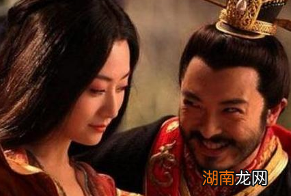 北凉皇帝为什么喜欢中拿着一根木棍 难怪嫔妃都害怕去伺候皇帝