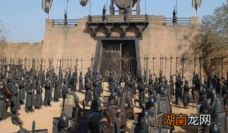 古代打仗真的是乱砍就行了吗 不管发生什么事情,队伍都不能乱