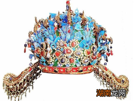 古代姑娘出嫁都穿什么 凤冠霞帔指的是什么