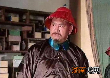 王辅臣一生多次易主，最后不堪重负自尽身亡