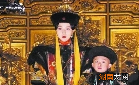 皇太极是如何成为努尔哈赤的皇位继承人的?他用了什么方法?