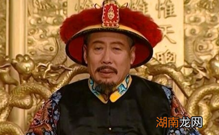 康熙临死前为什么点名一个男人陪葬 这个男人到底是什么身份