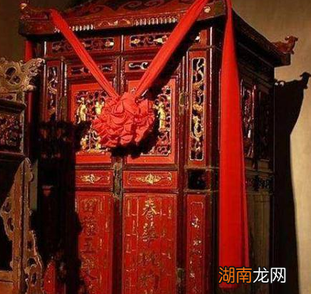 古代女子出嫁都有哪些婚礼习俗 十里红妆指的是什么