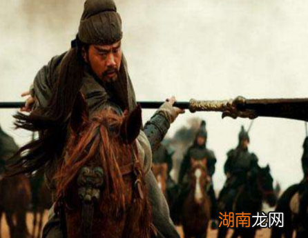 魏延墓前有三个跪像，他们分别是谁？