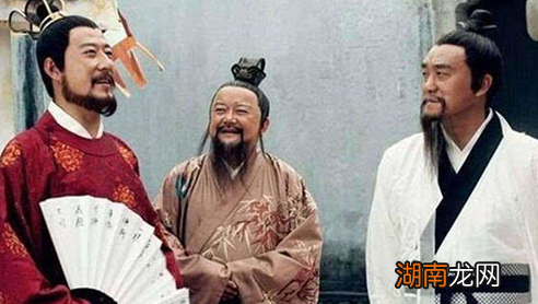 明朝开国功臣大多都被朱元璋赐死，刘伯温为何能逃过一劫？