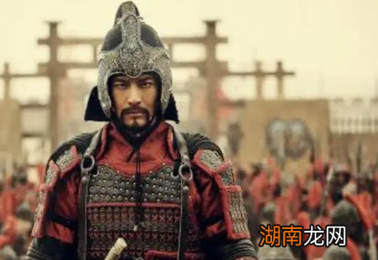 岳飞被杀风波亭,韩世忠能善终,背后是啥原因?