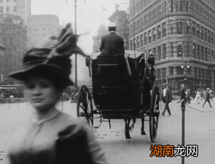 现代人如果穿越古代又是什么样的 光气味就能让人欲仙欲死