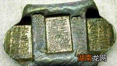 古代皇帝动不动就赏赐万金 为什么到了现在却很少见了