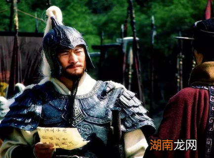 此人出生时祖坟竟然冒青烟,孙坚的一生有多传奇?