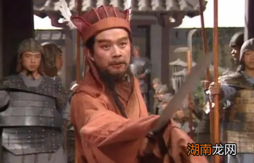 一流人才都投奔袁绍不投靠袁术，这是什么原因呢？