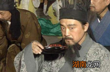 诸葛恪年纪轻轻,为何却能得到孙权的重用呢?