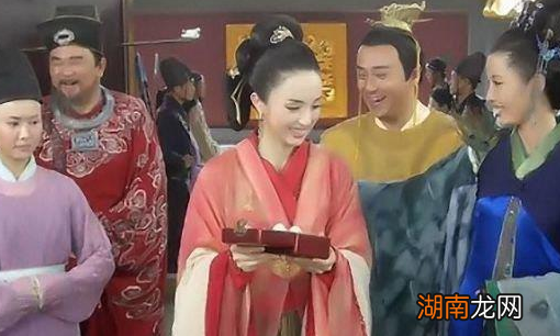 宋仁宗的真实身世是怎样的？真的存在狸猫换太子事件吗